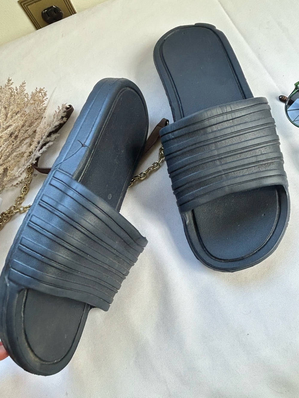 Black Ribbed Slide Sandals 13 summer beach sandal